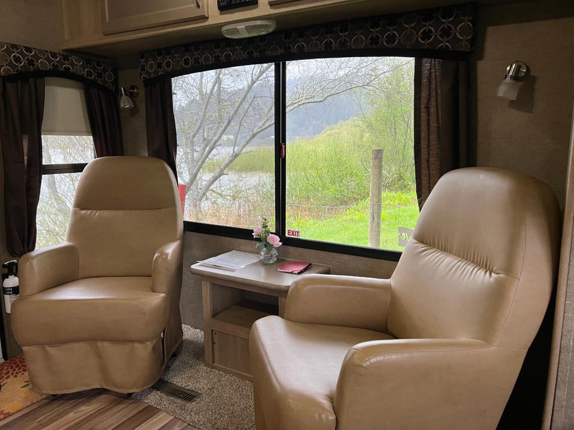 Surfside Glamping Camper Ξενοδοχείο Klamath Εξωτερικό φωτογραφία